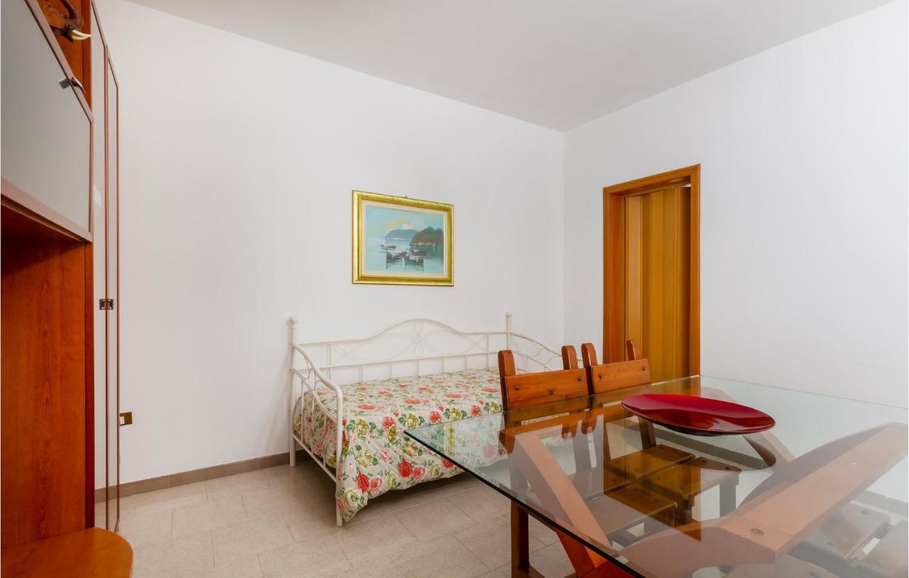 Lovely Apartment In Carovigno With Kitchen Eksteriør bilde